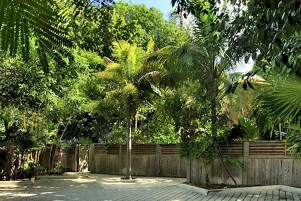Duval Street Suite W Parking And Pool Key West Extérieur photo